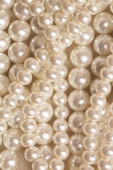 pearl symbolism